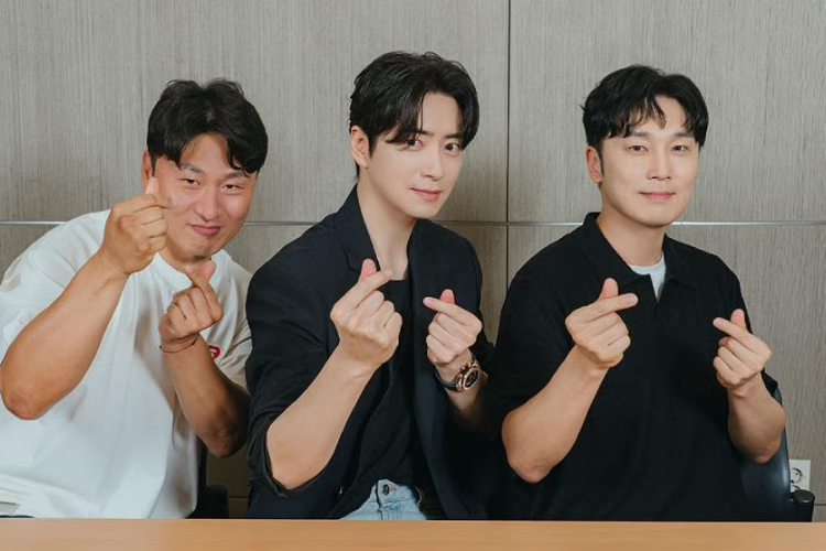 เรื่องย่อของซีรีส์ The Ordinary Jackpot เรียกความสนใจ; อีจุนฮยอกรับบทเป็นพนักงานขาย