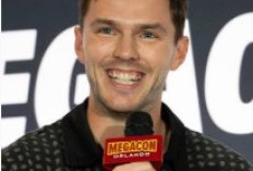 ยืนยันอย่างเป็นทางการแล้ว! Nicholas Hoult จะมารับบท Gilderoy Lockhart ซึ่งเป็นอาจารย์ที่ฮอกวอตส์ ในซีรีส์ Harry Potter ซีซัน 2